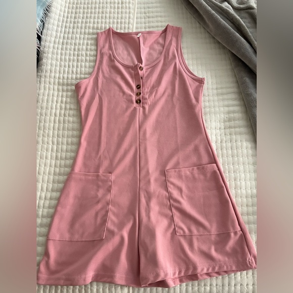 Pink romper - Picture 2 of 5